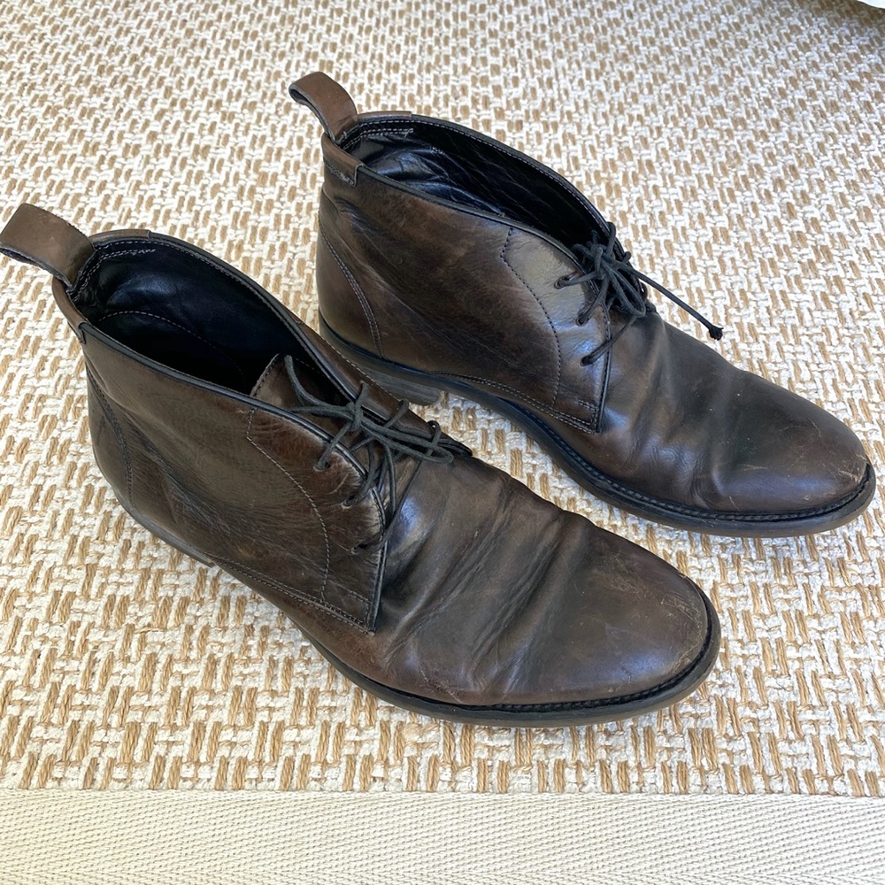 Hip Vince Leather Brunswick Chukka Boots - 8